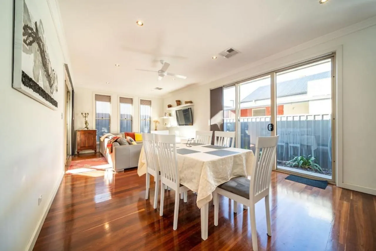 Holiday home The Arlington West Hindmarsh Villa Adelaide